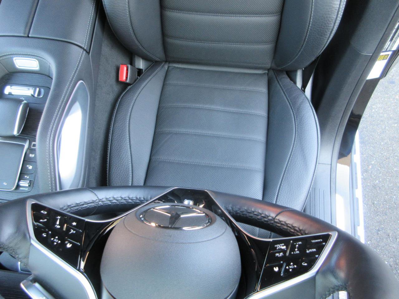 Used 2025 Mercedes-Benz GLE 580 4MATIC image 8