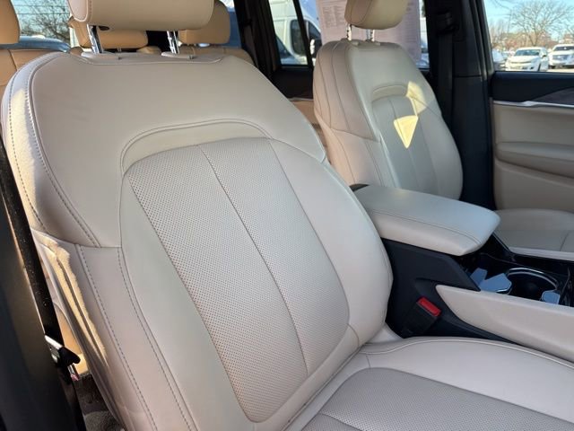 Certified 2023 Jeep Grand Cherokee Limited w/ Luxury Tech Group II image 27