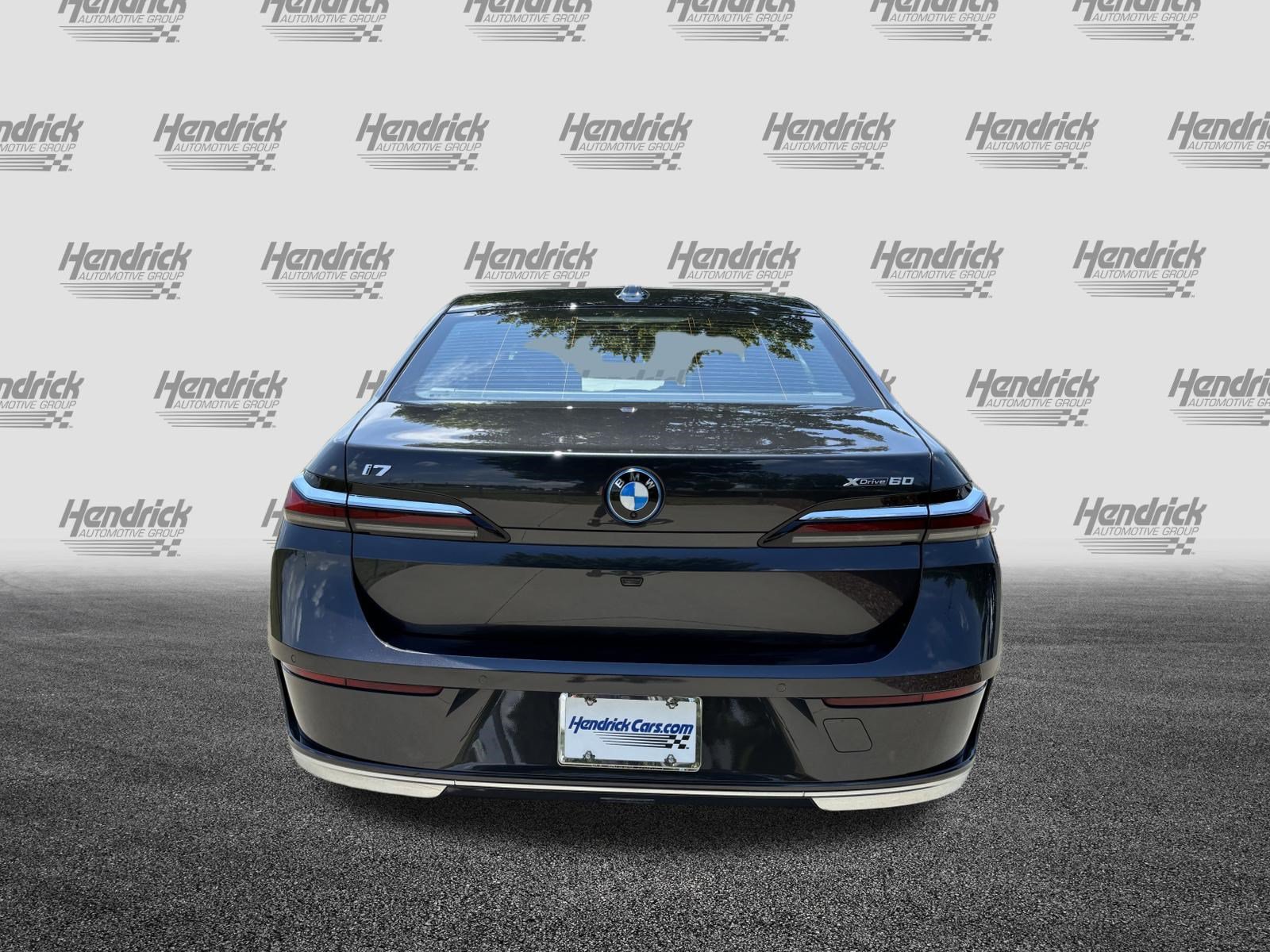 Certified 2023 BMW i7 xDrive60 AWD/4WD image 9