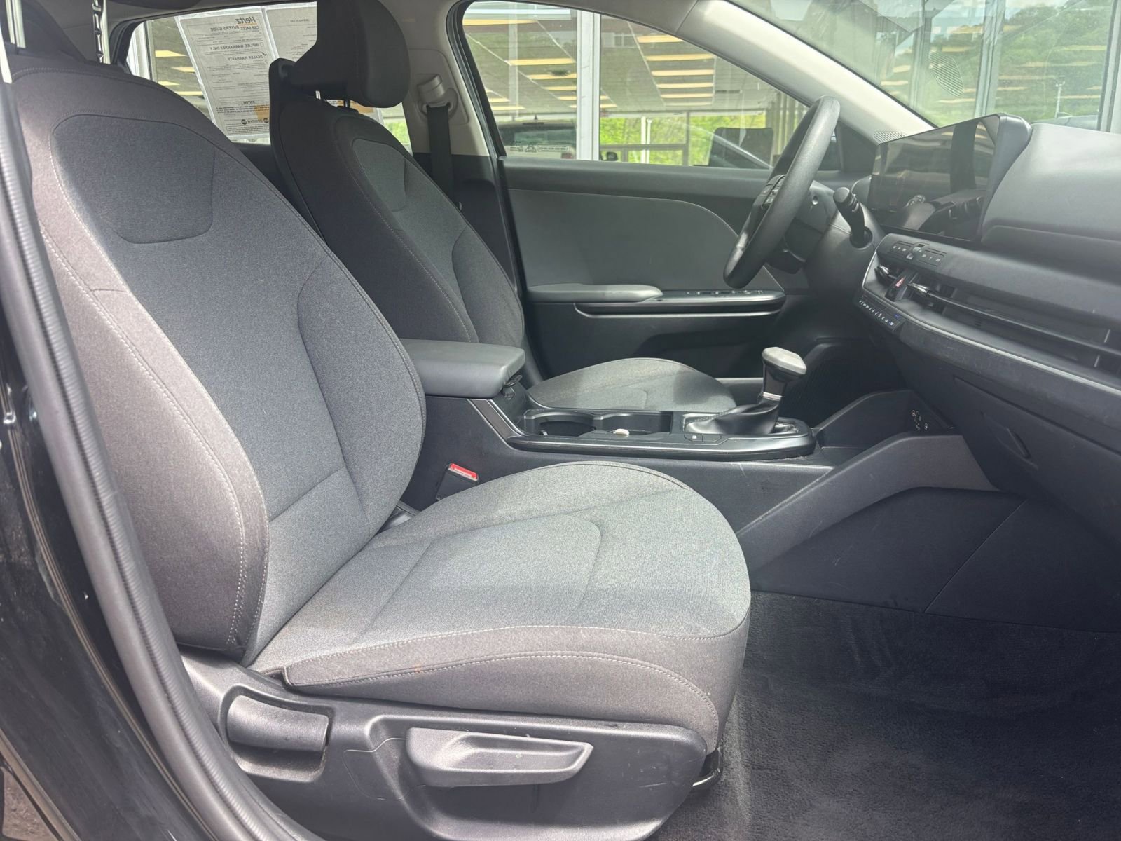 Used 2025 Kia K4 FWD image 28