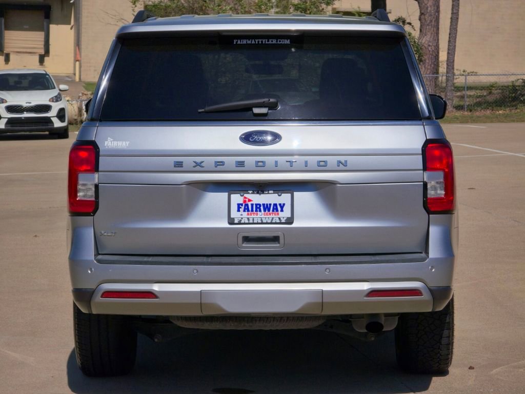 Used 2022 Ford Expedition XLT RWD image 5