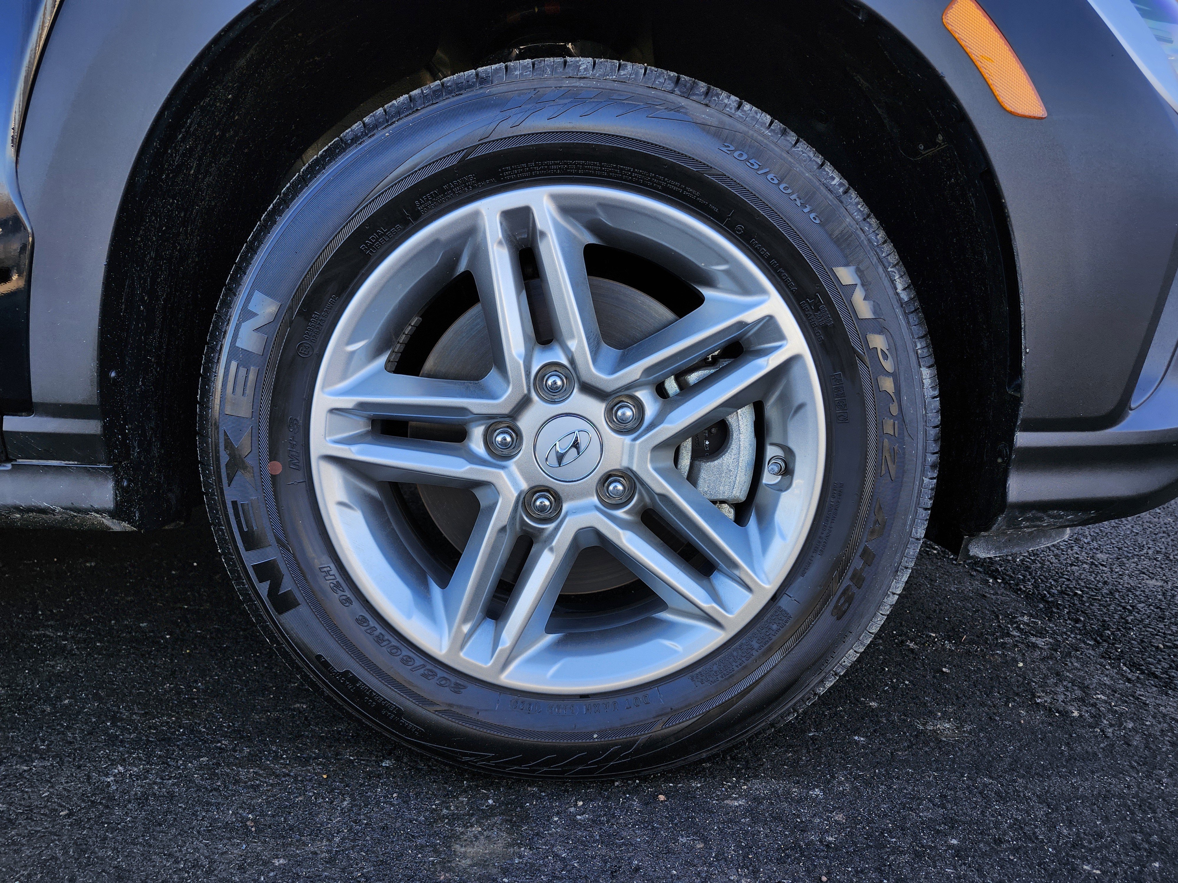 Used 2023 Hyundai Kona SE w/ Cargo Package image 26