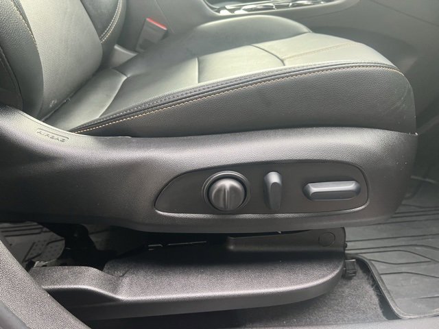 Used 2024 Chevrolet Equinox Premier image 17