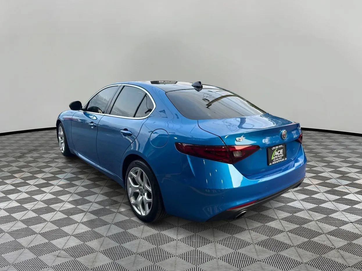 Used 2019 Alfa Romeo Giulia Ti AWD/4WD image 7