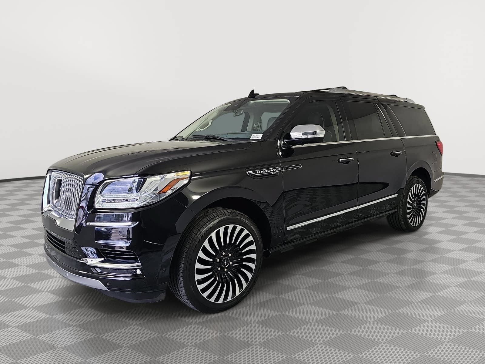 Used 2021 Lincoln Navigator L Black Label w/ Cargo Convenience Package AWD/4WD image 4