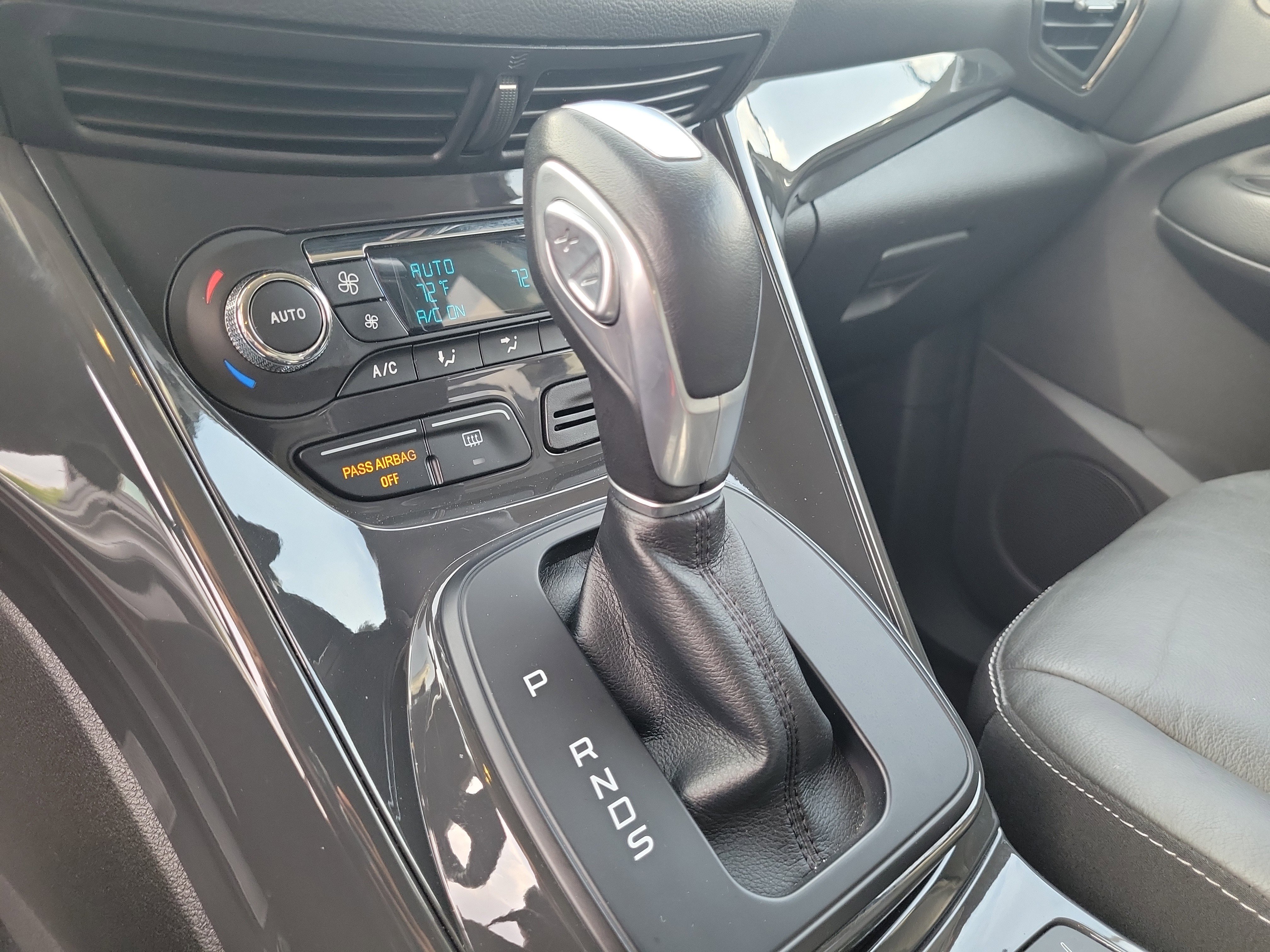 Used 2016 Ford Escape Titanium AWD/4WD image 34