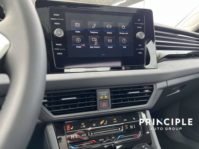 Used 2026 Volkswagen Jetta SE FWD image 22