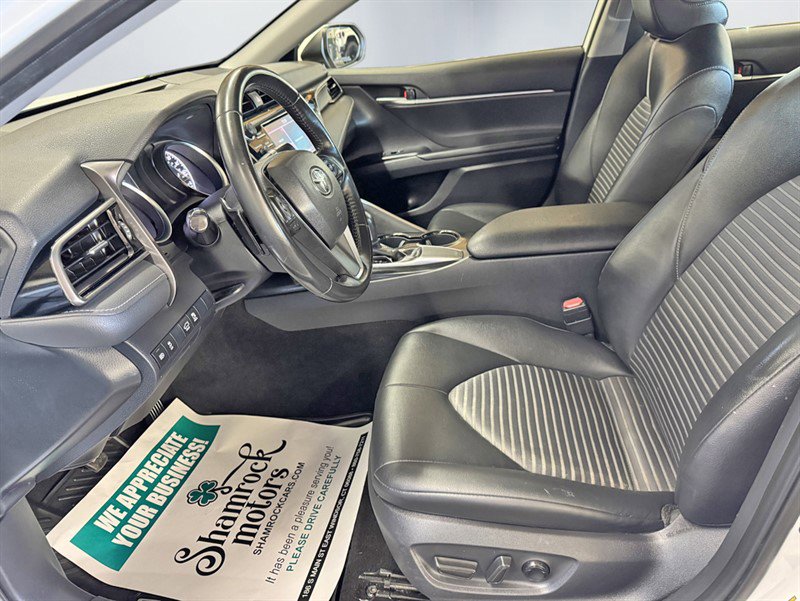 Used 2019 Toyota Camry SE image 14