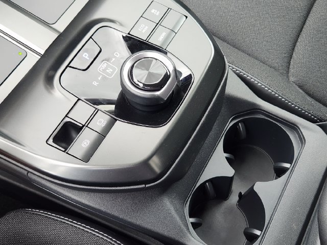 New 2026 Toyota C-HR AWD/4WD image 18
