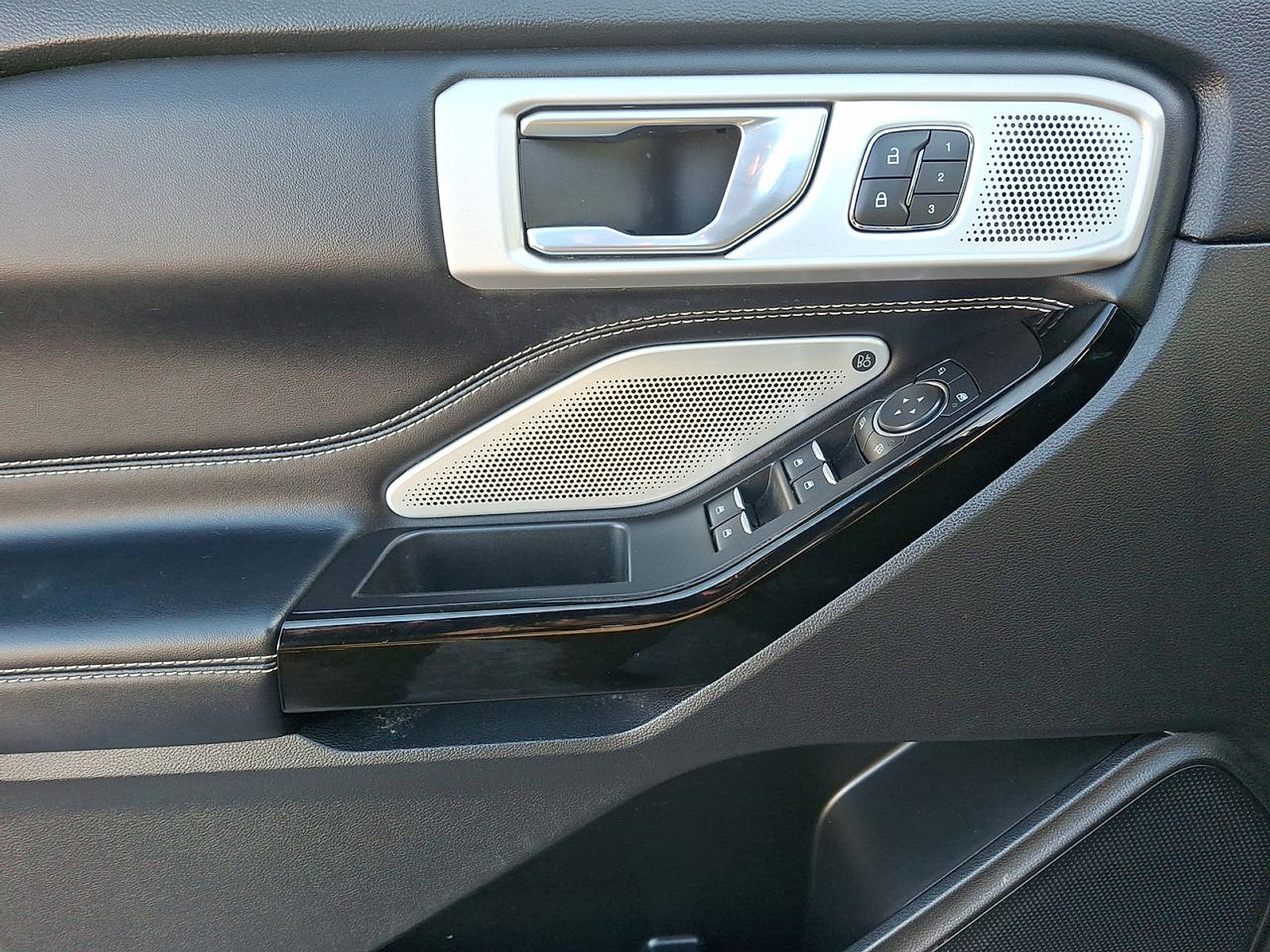 Used 2021 Ford Explorer ST w/ Equipment Group 401A image 19