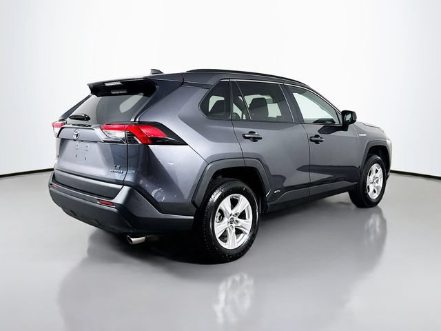 Used 2021 Toyota RAV4 LE AWD/4WD image 8