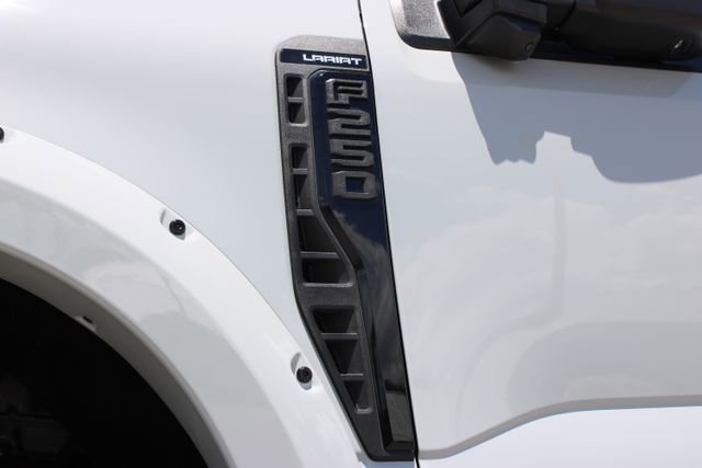 Used 2025 Ford F250 Lariat w/ Black Appearance Package AWD/4WD image 21