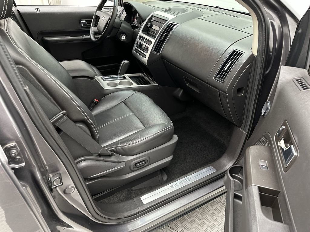 Used 2010 Ford Edge Limited image 22