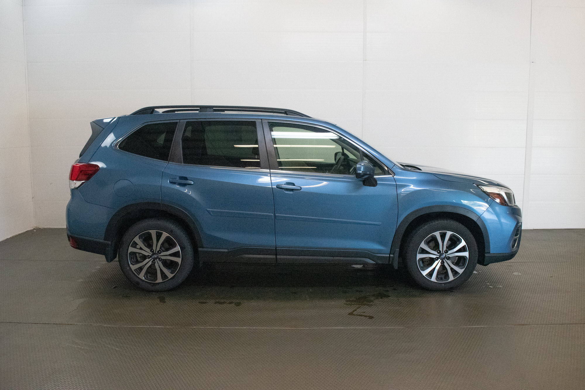 Used 2019 Subaru Forester Limited AWD/4WD image 3