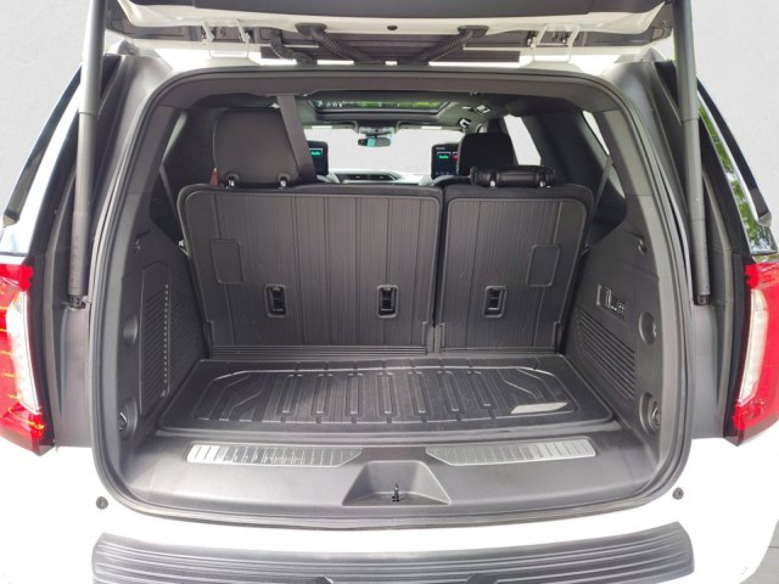 Used 2023 GMC Yukon Denali AWD/4WD image 21