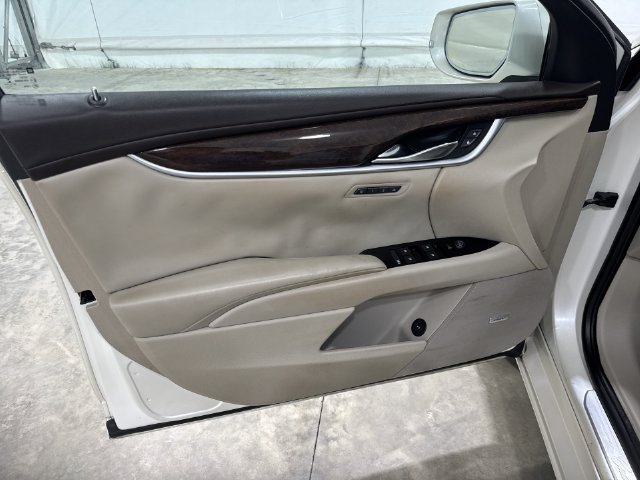 Used 2013 Cadillac XTS Premium FWD image 22