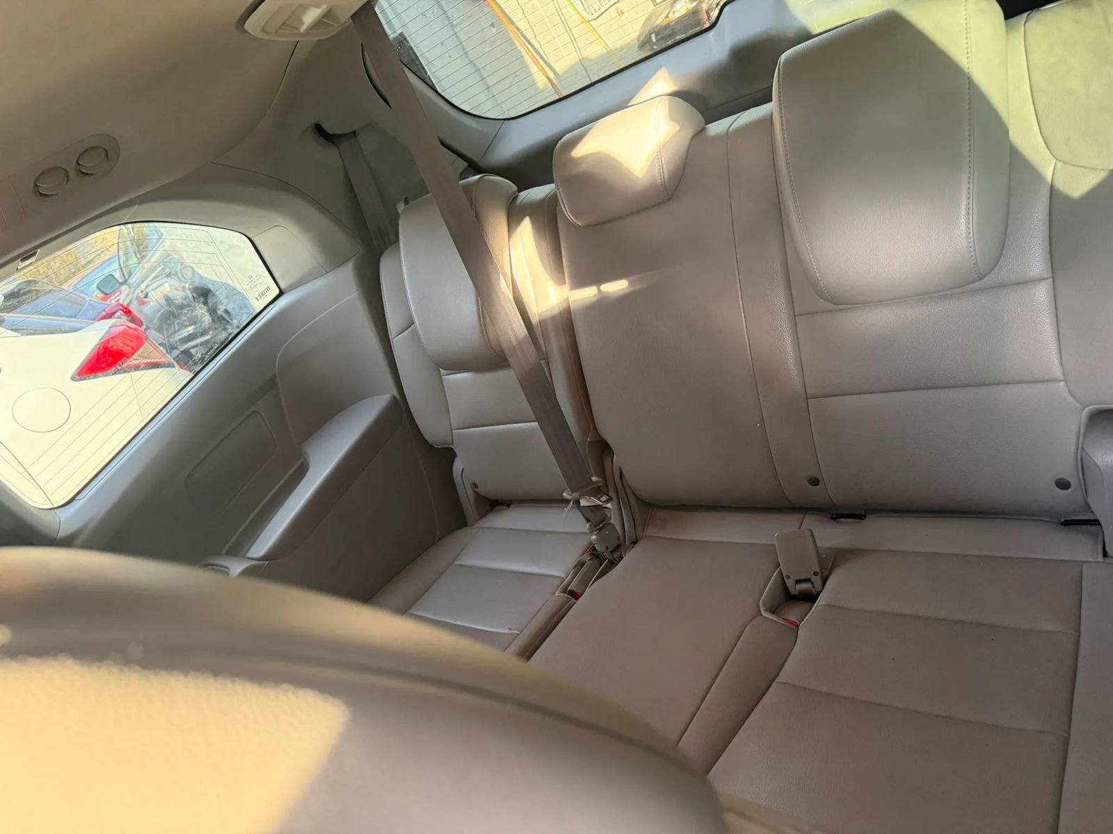 Used 2017 Honda Odyssey EX-L image 18