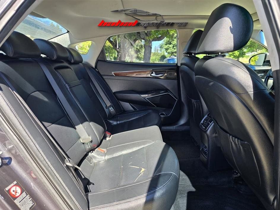 Used 2017 Kia Cadenza Premium w/ Luxury Package image 15
