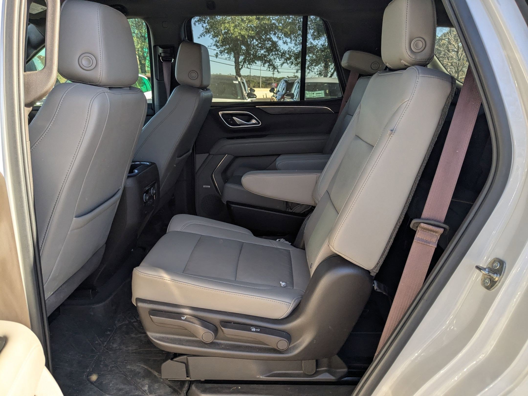 Used 2021 Chevrolet Tahoe LT image 21