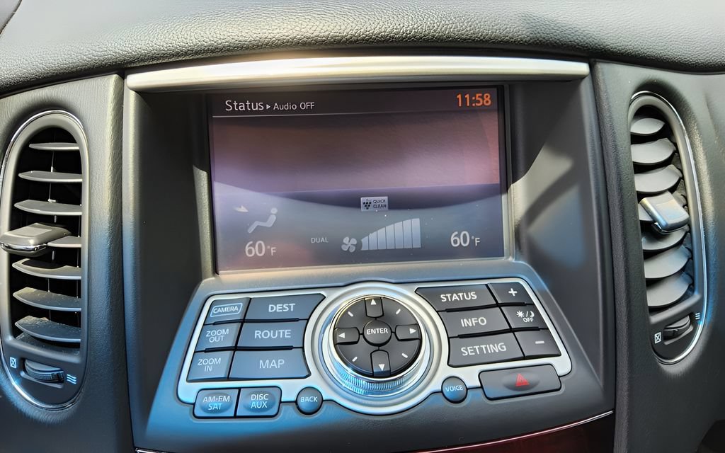 Used 2016 INFINITI QX50 2WD w/ Premium Plus Package image 13