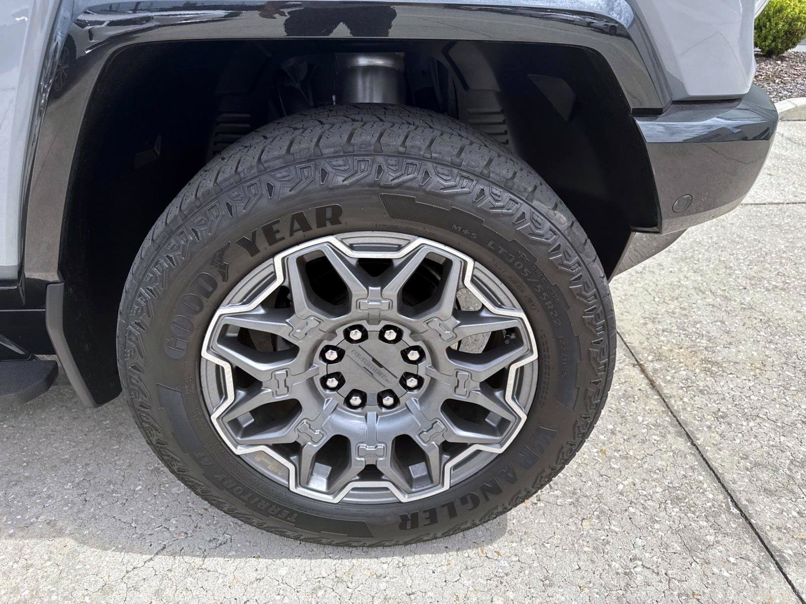 Used 2025 GMC Hummer EV 3X AWD/4WD image 54