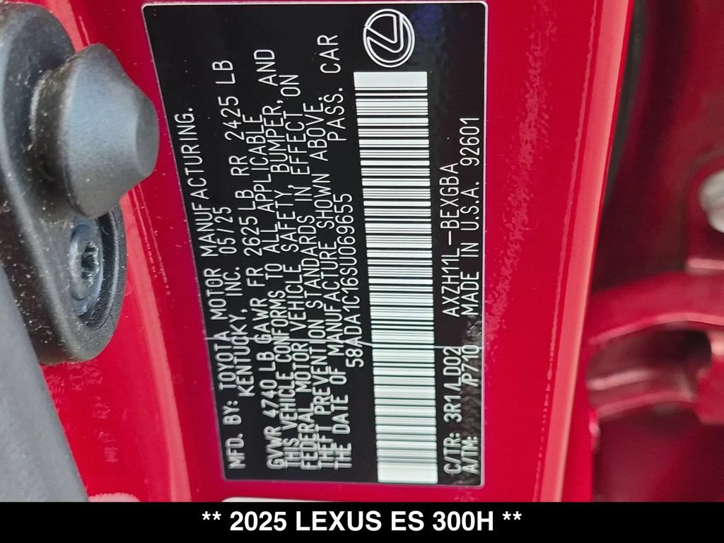 Used 2025 Lexus ES 300h w/ Premium Package FWD image 30