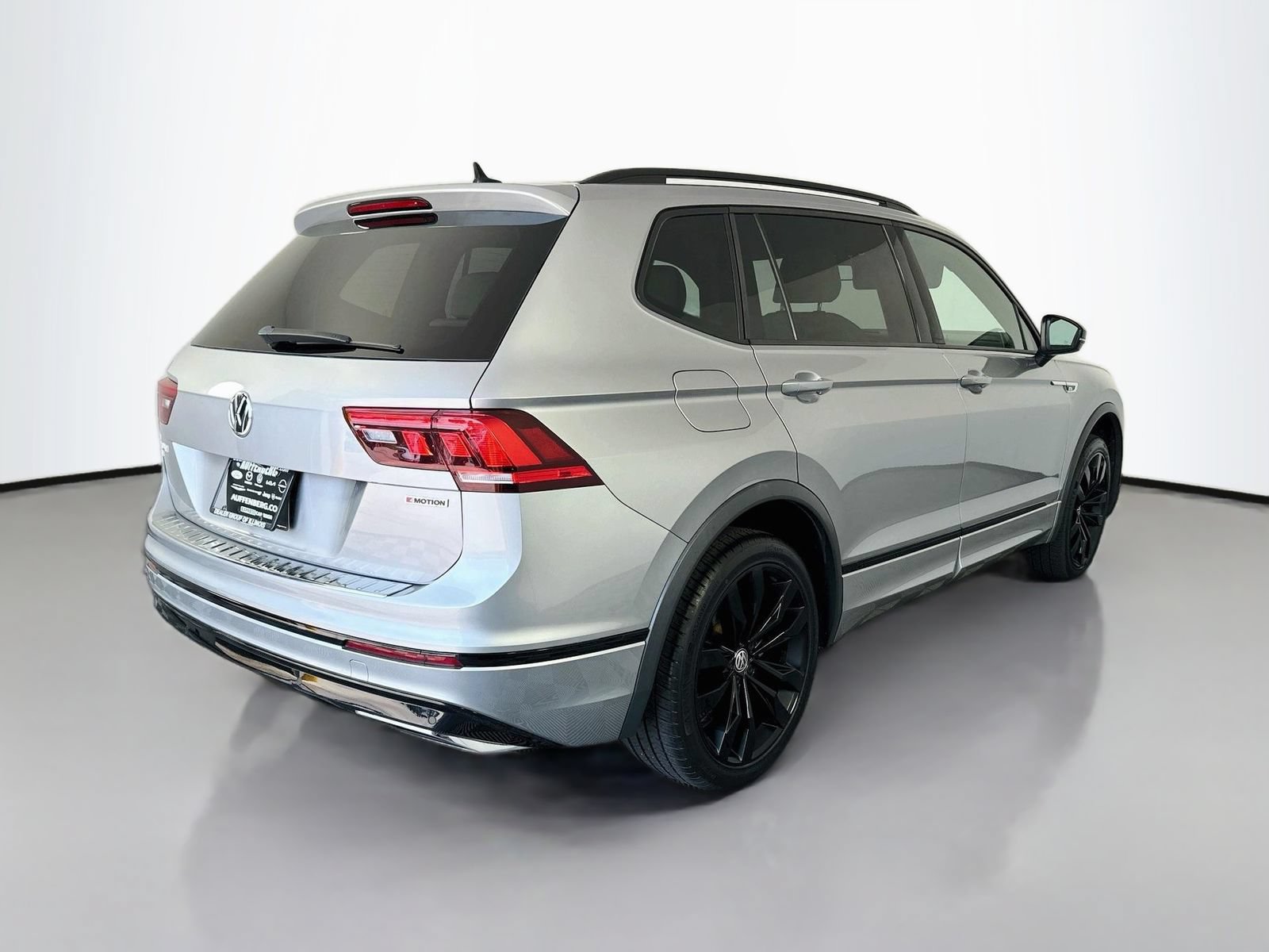 Used 2021 Volkswagen Tiguan SE R-Line AWD/4WD image 7