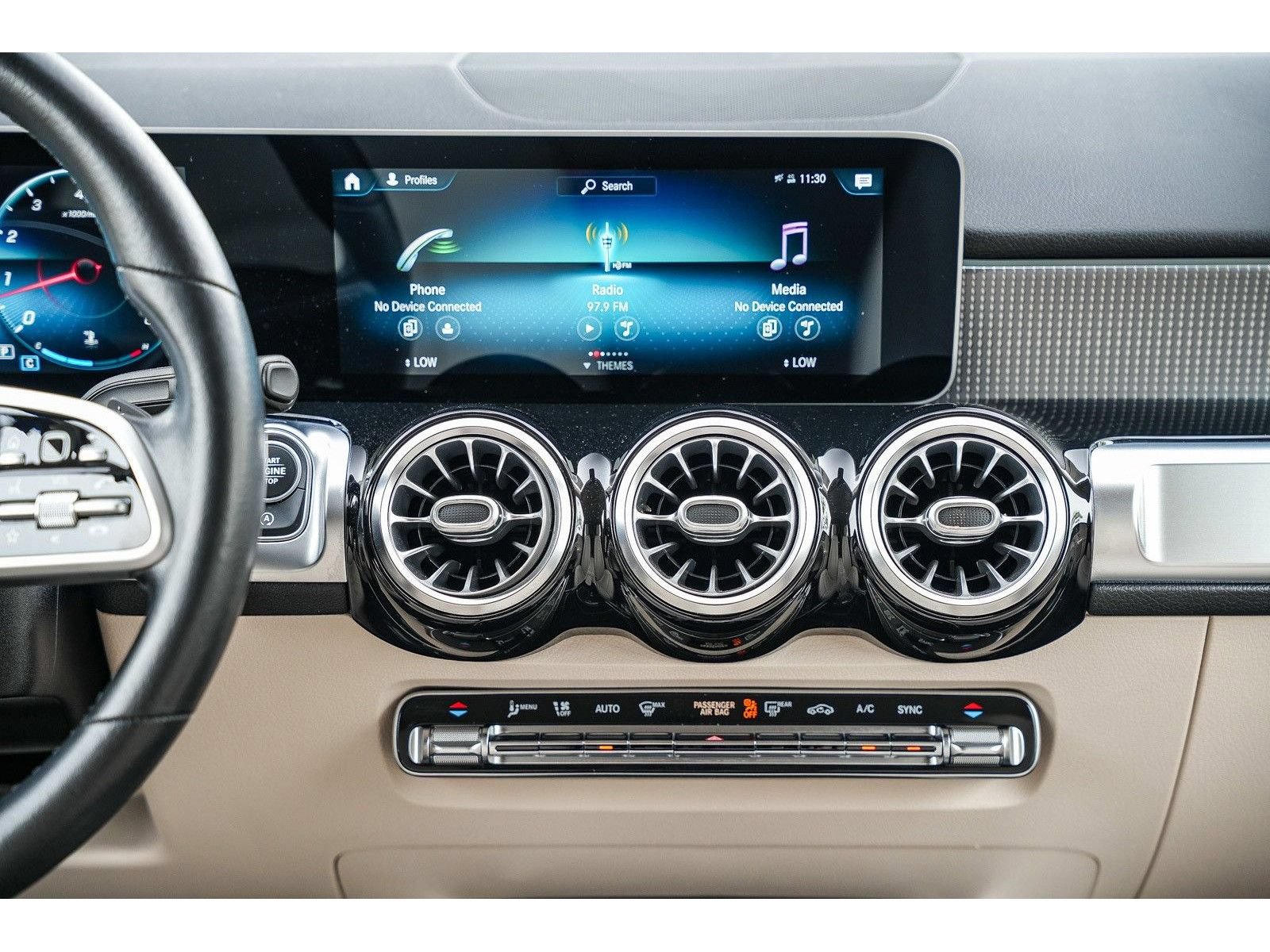 Used 2021 Mercedes-Benz GLB 250 4MATIC image 14