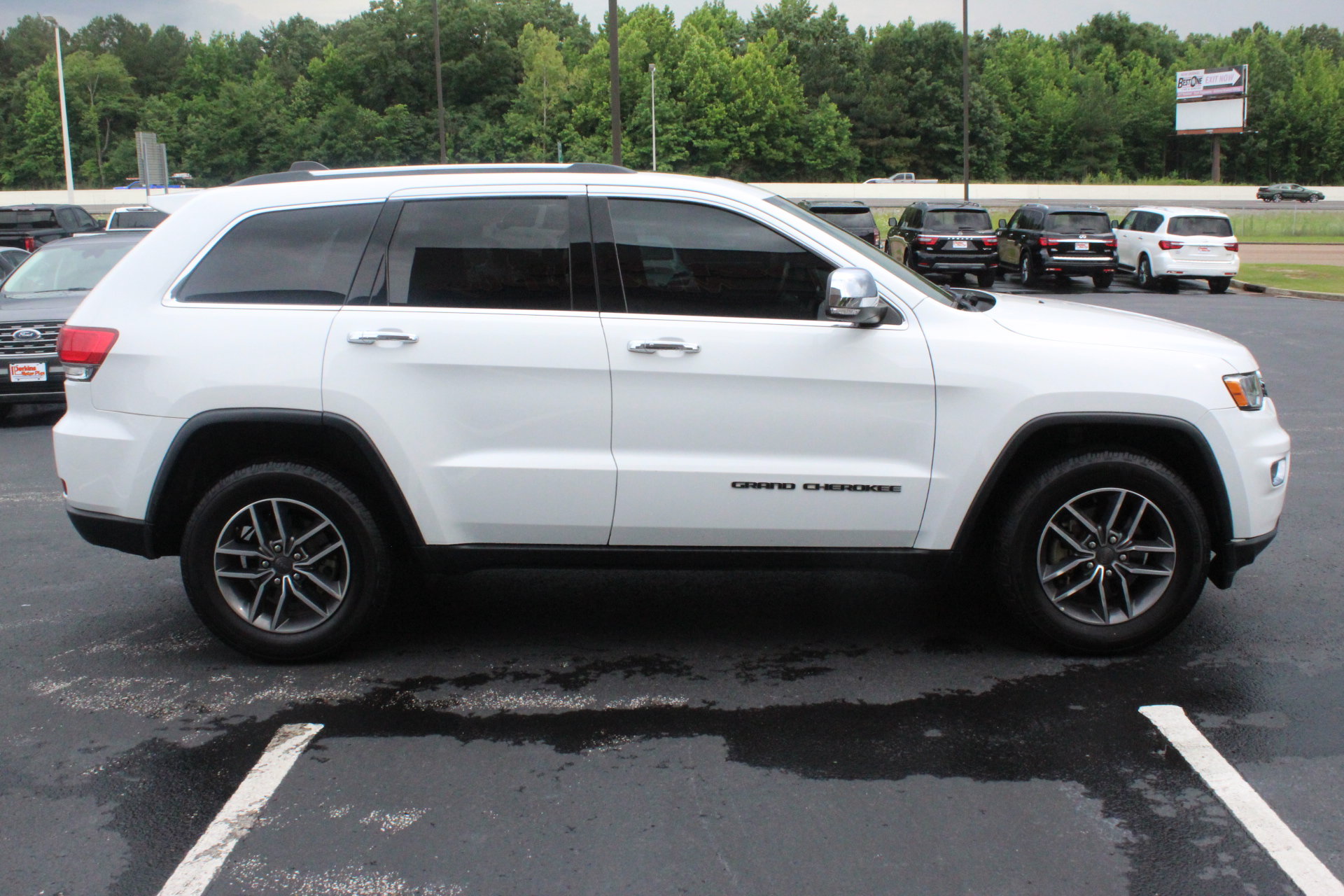 Used 2019 Jeep Grand Cherokee Limited AWD/4WD image 5