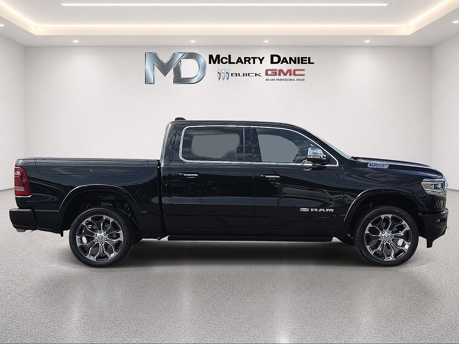 Used 2022 RAM 1500 Limited AWD/4WD image 15