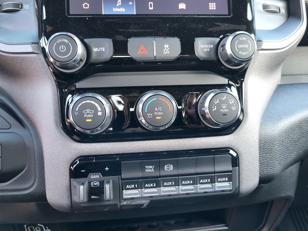 New 2026 RAM 2500 Tradesman AWD/4WD image 20