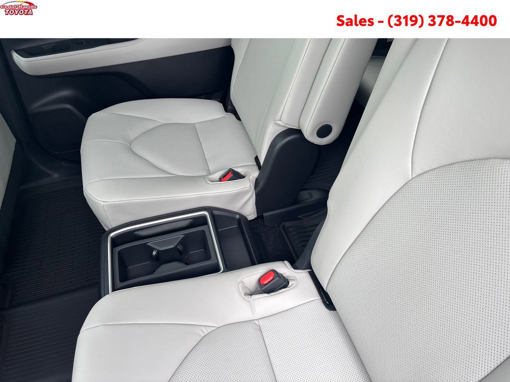 New 2026 Toyota Grand Highlander AWD image 18
