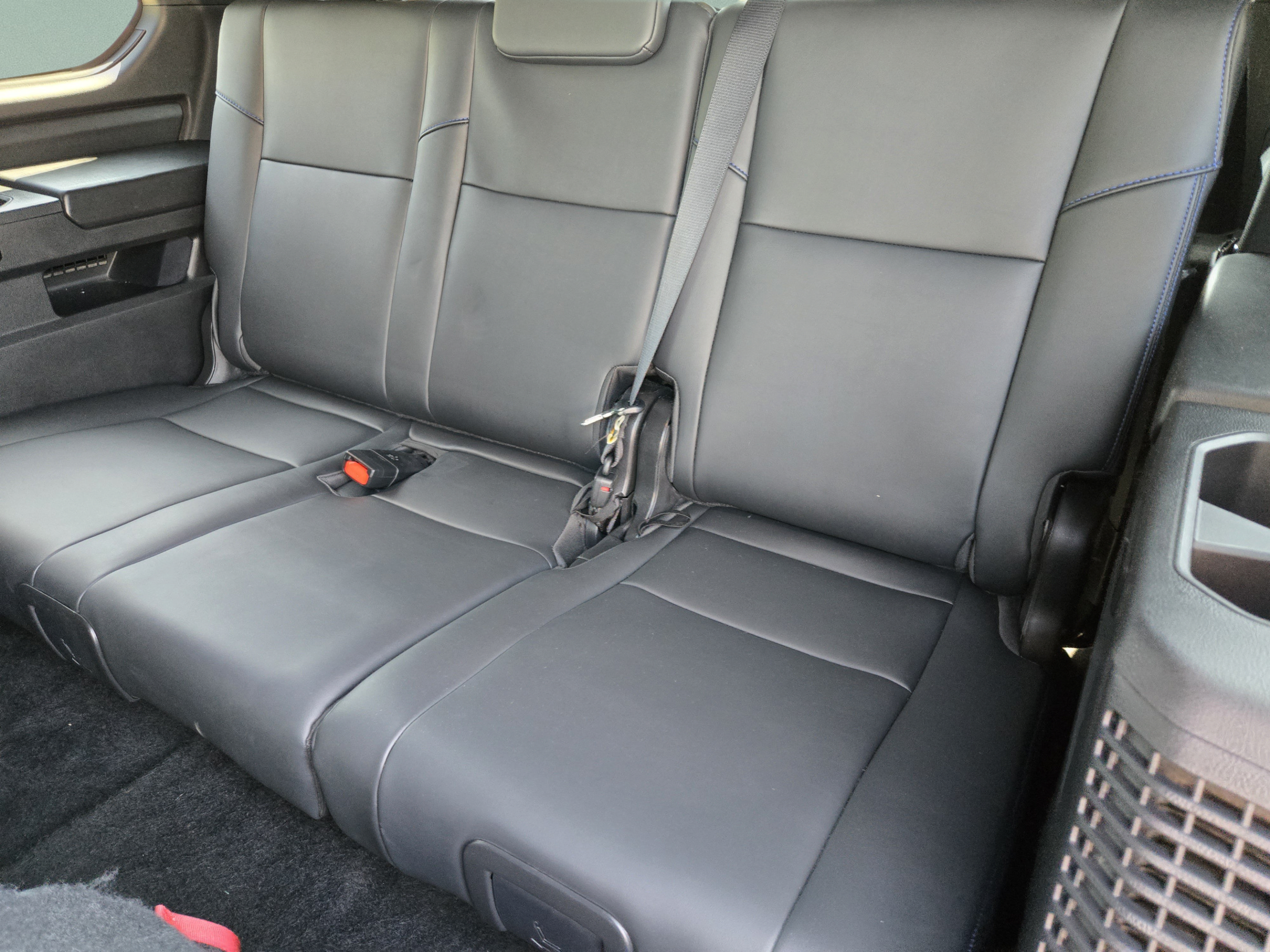 Used 2024 Toyota Sequoia Platinum AWD/4WD image 30