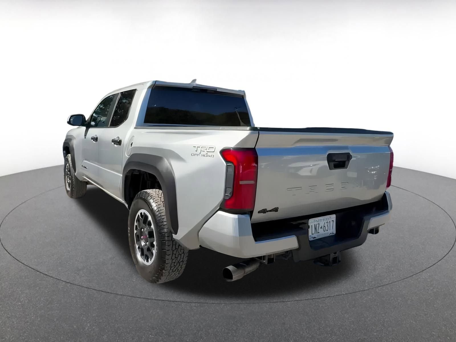 Used 2025 Toyota Tacoma TRD Off-Road image 11