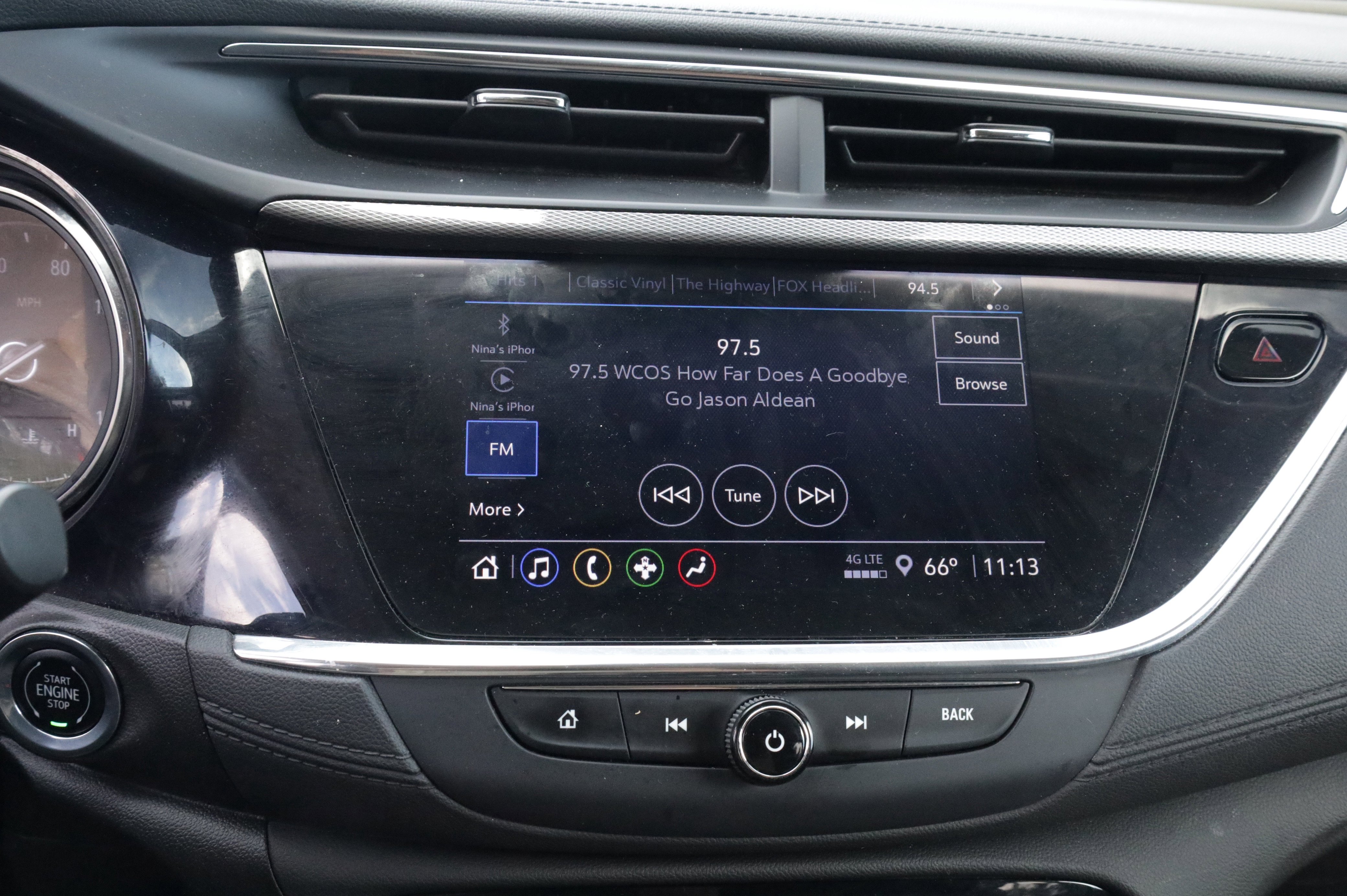 Used 2023 Buick Envision Essence image 6