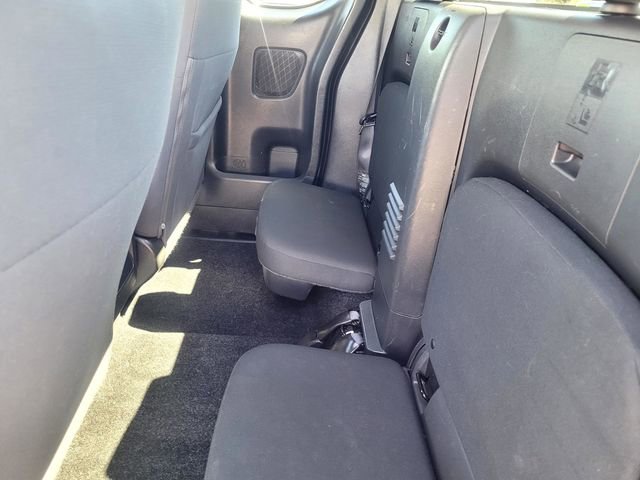 Used 2022 Nissan Frontier S RWD image 12