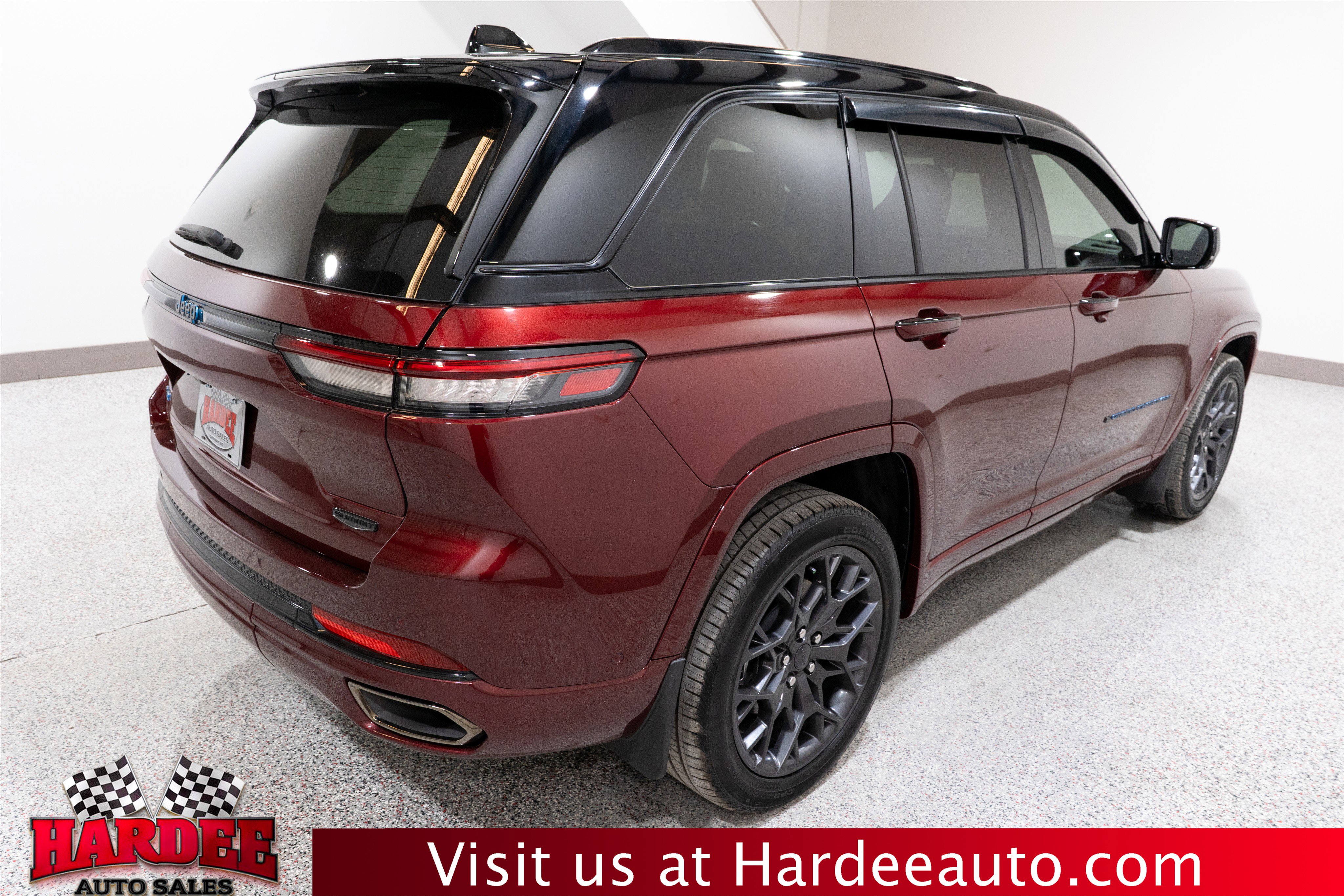 Used 2024 Jeep Grand Cherokee Summit w/ High Altitude Package AWD/4WD image 5