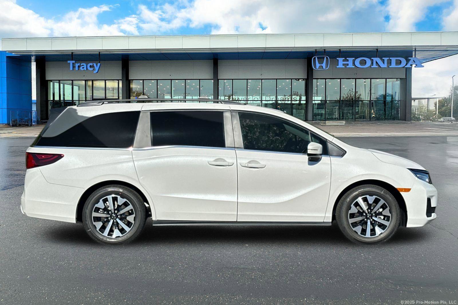 New 2026 Honda Odyssey EX-L image 3