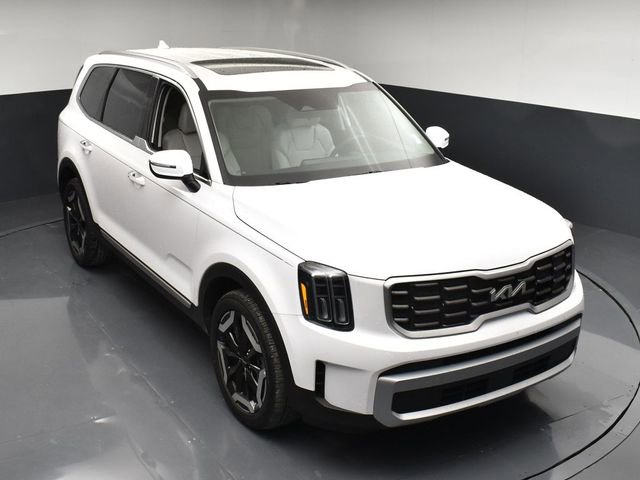 Certified 2025 Kia Telluride S FWD image 44