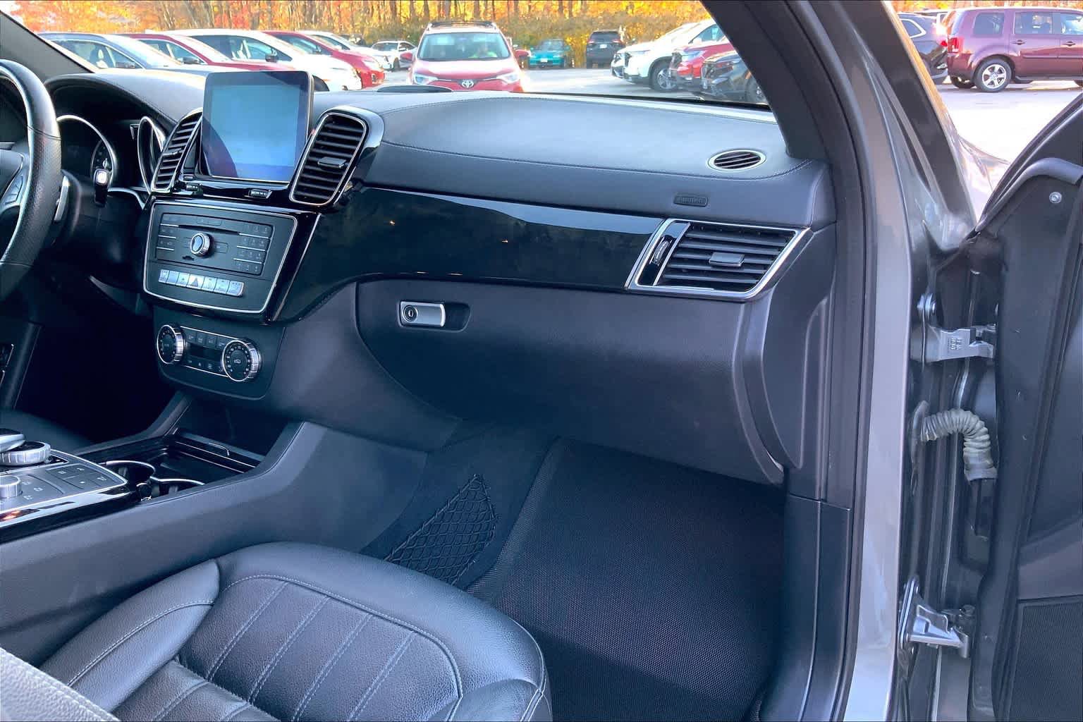 Used 2017 Mercedes-Benz GLS 450 4MATIC image 19