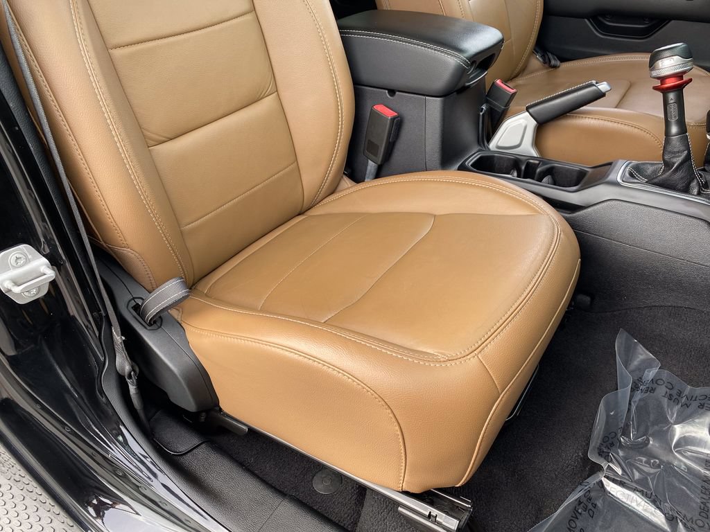 Used 2020 Jeep Wrangler Unlimited Sahara AWD/4WD image 37