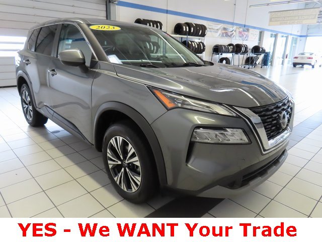 Used 2023 Nissan Rogue SV image 17