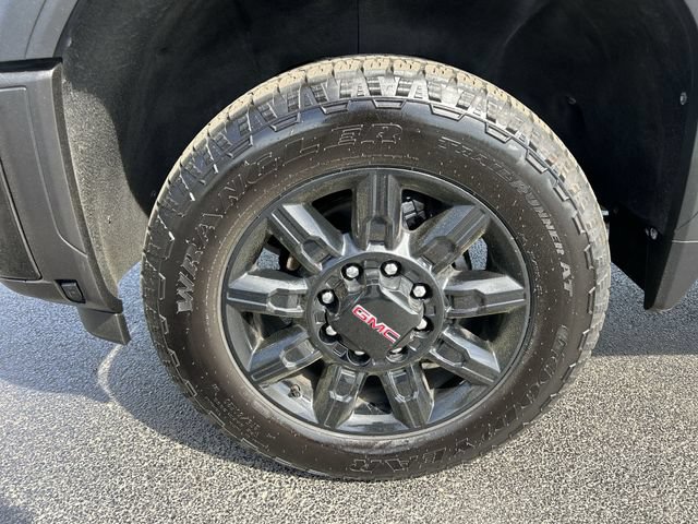 Used 2024 GMC Sierra 2500 AT4 AWD/4WD image 16