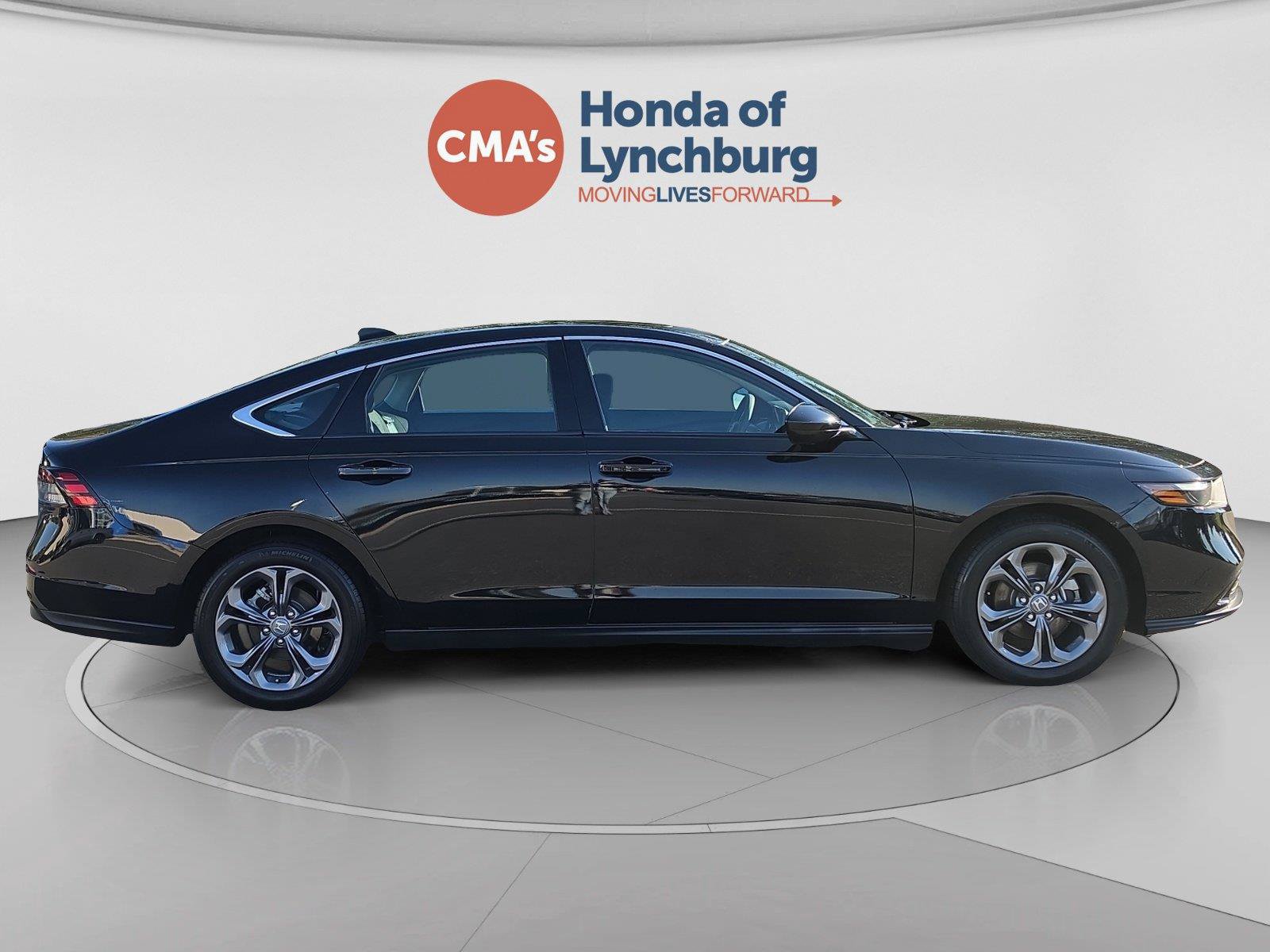 Used 2023 Honda Accord EX image 6
