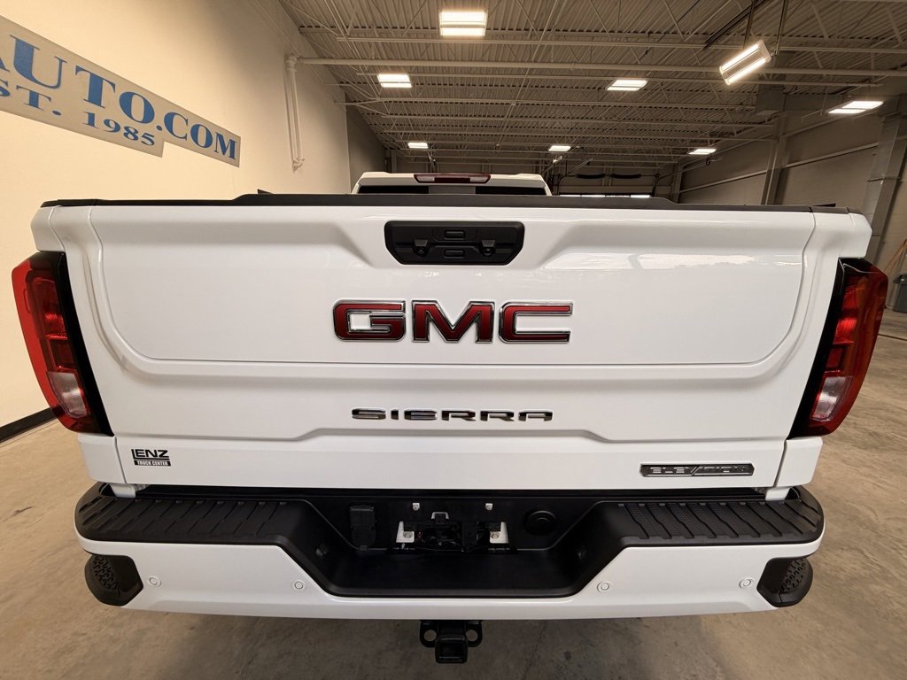 Used 2025 GMC Sierra 1500 Elevation w/ Elevation Premium Package image 6