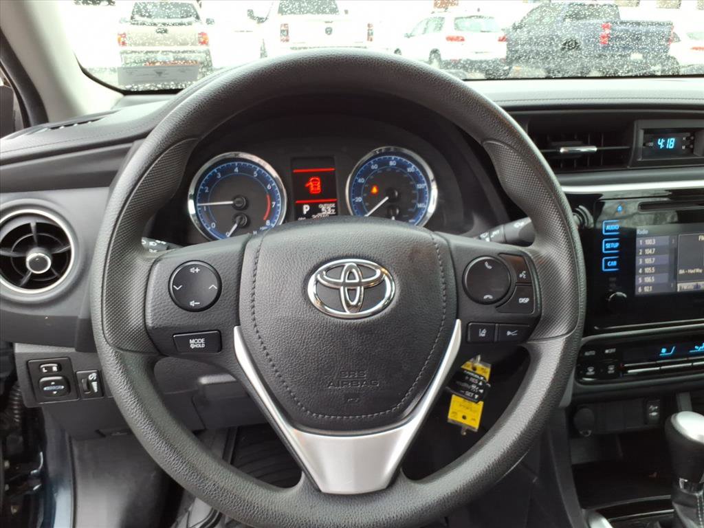 Used 2018 Toyota Corolla LE image 14