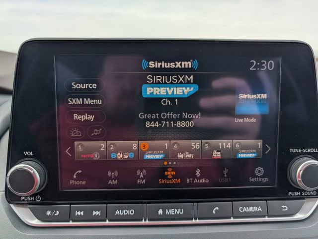 Used 2023 Nissan Rogue SV image 13