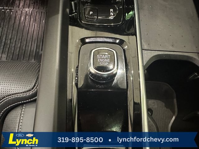 Used 2022 Volvo XC60 B5 Inscription w/ Advanced Package AWD/4WD image 18