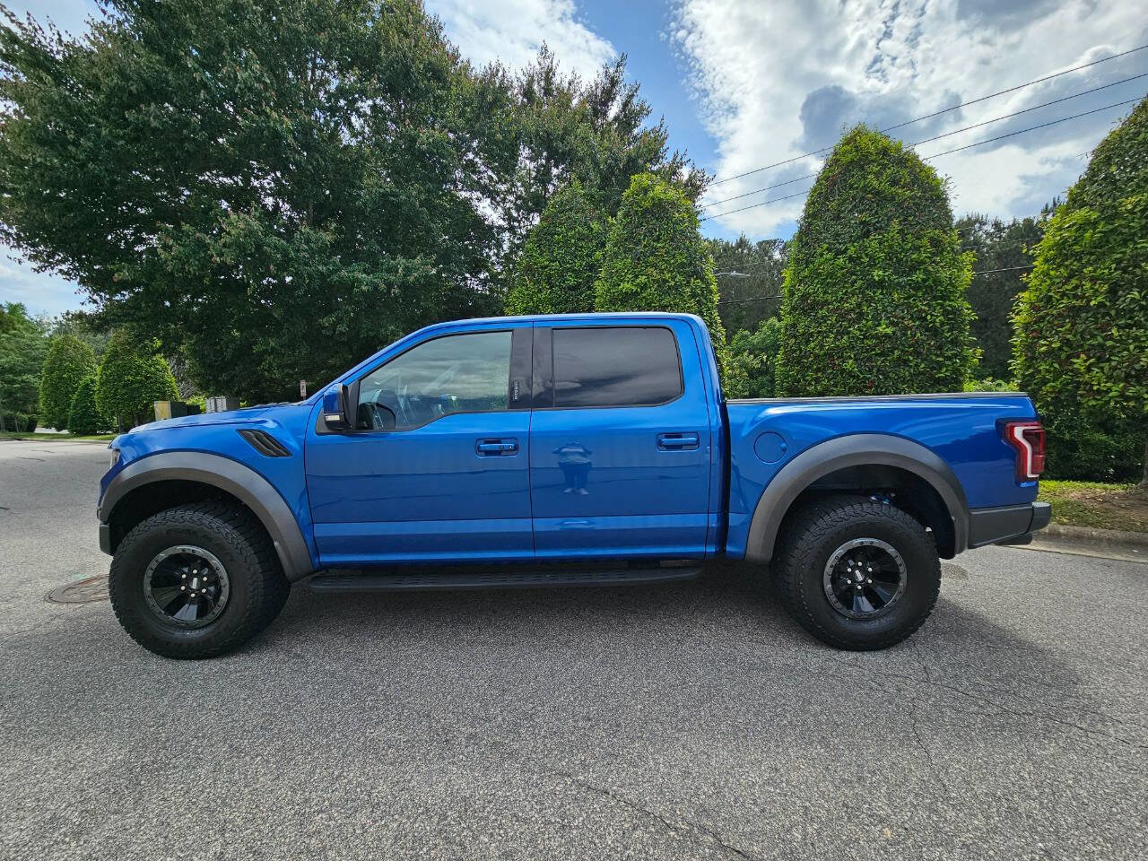 Used 2018 Ford F150 Raptor w/ Equipment Group 802A Luxury image 2