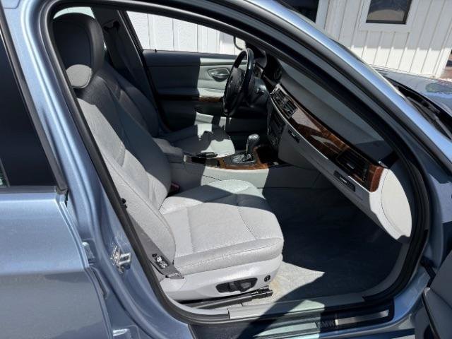 Used 2011 BMW 328i xDrive Sedan AWD/4WD image 10